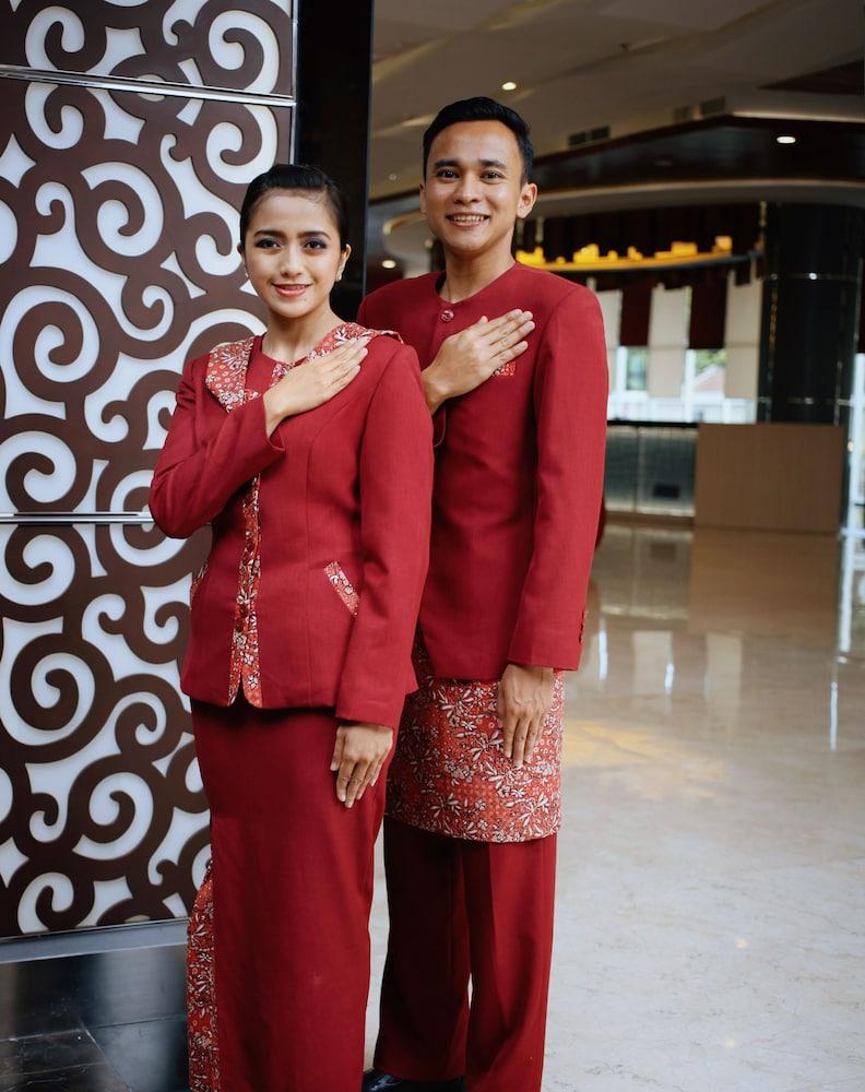 Atria Hotel Malang Exterior foto