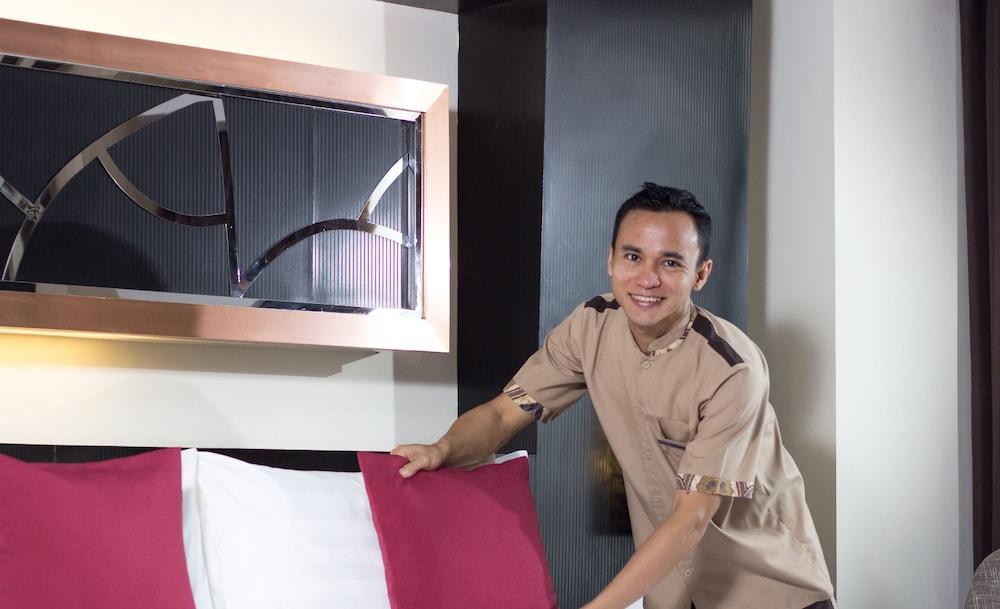 Atria Hotel Malang Exterior foto