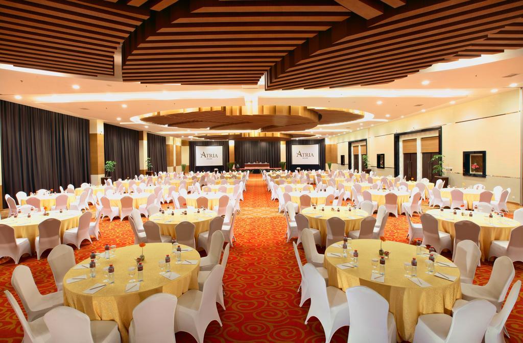 Atria Hotel Malang Exterior foto