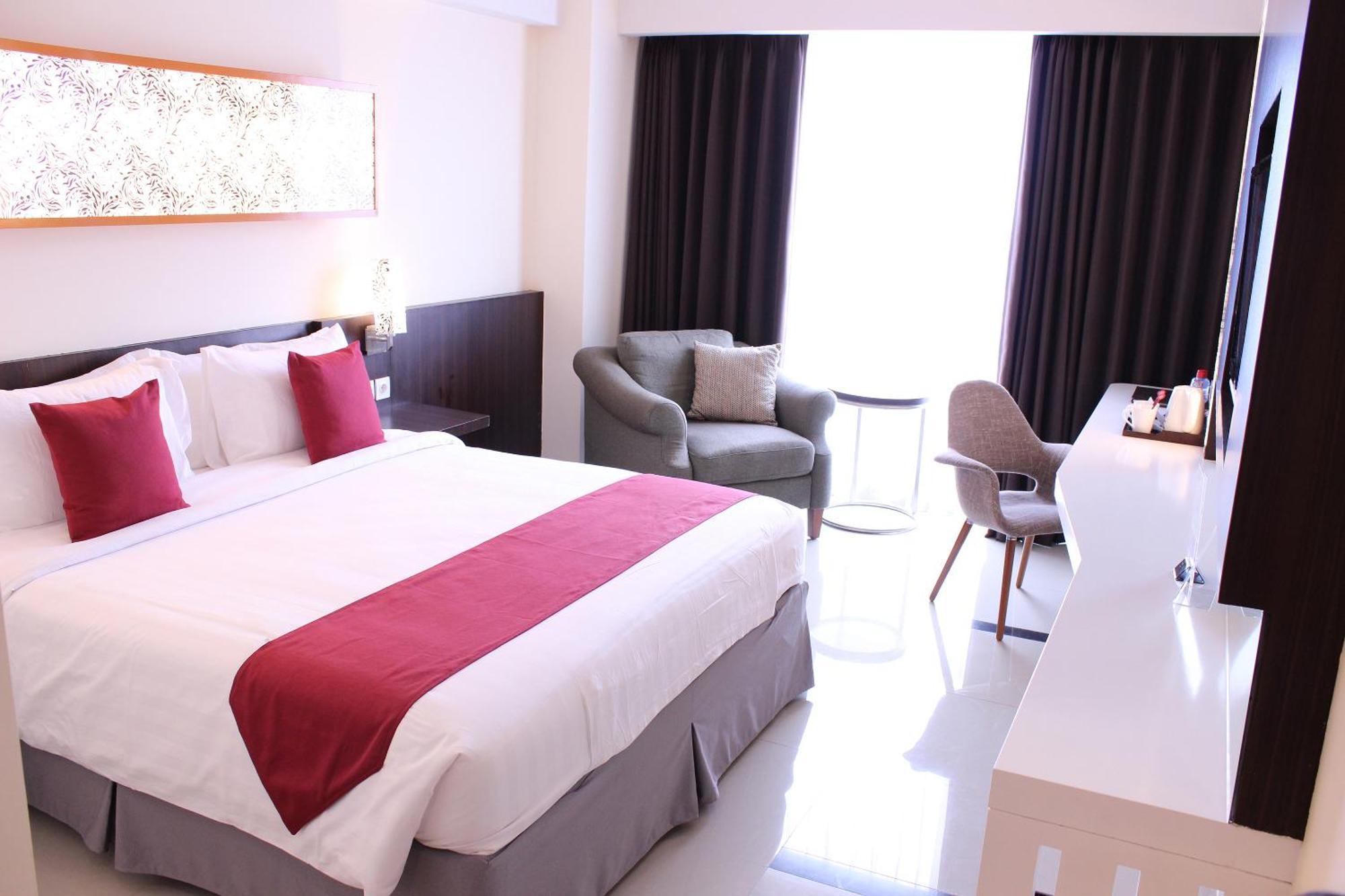 Atria Hotel Malang Exterior foto
