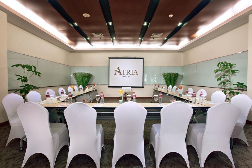 Atria Hotel Malang Exterior foto