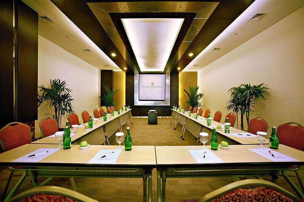 Atria Hotel Malang Exterior foto