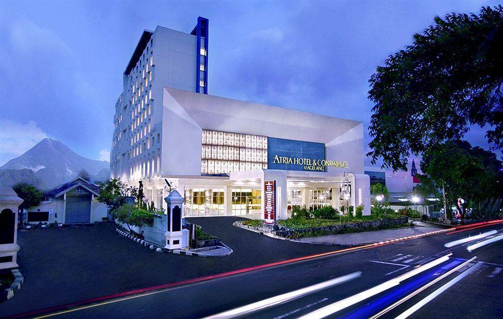 Atria Hotel Malang Exterior foto