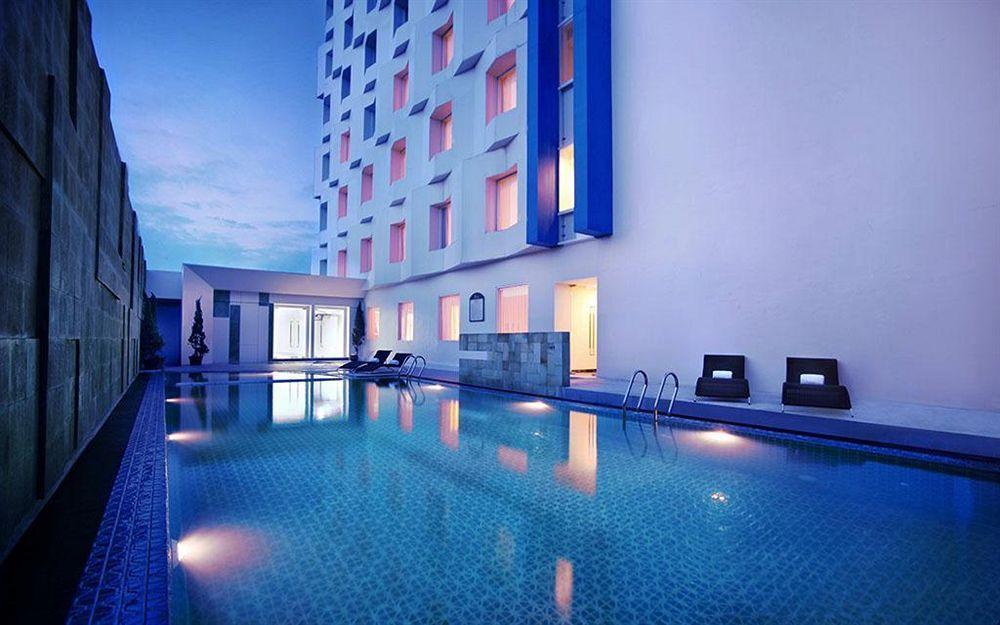 Atria Hotel Malang Exterior foto