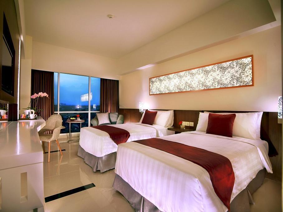 Atria Hotel Malang Exterior foto